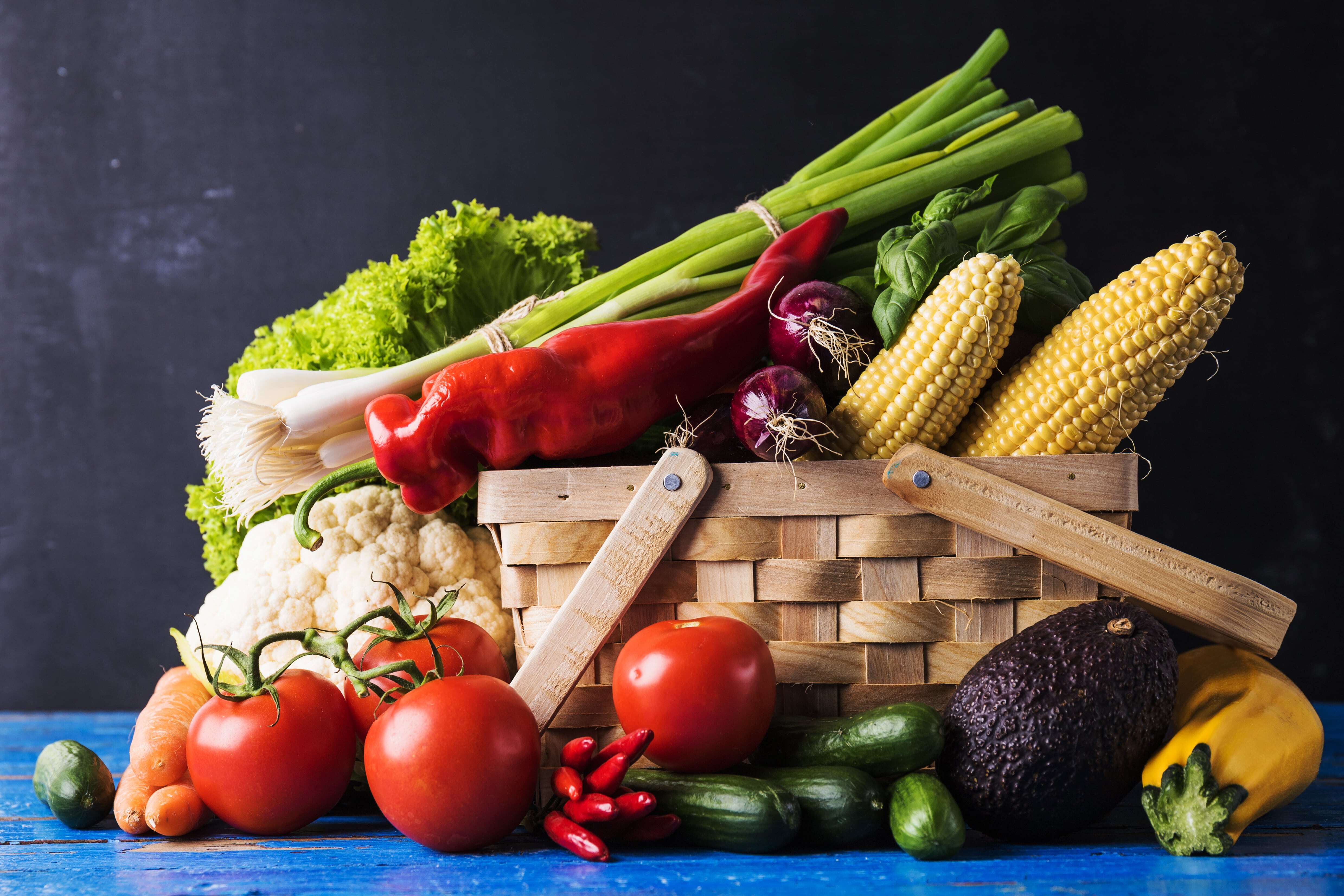 vegetables-herbs-basket-min